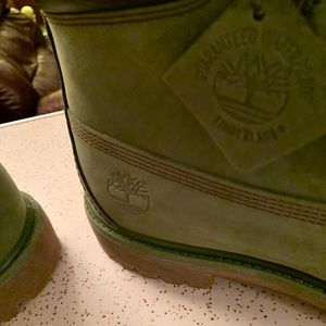 Timberland boots new fits size 10 beautiful green